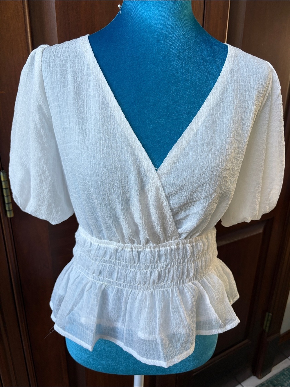 ASTR  Sheer Textured V-Neck Peplum Blouse with Puff Sleeves  white   lined  NWOT